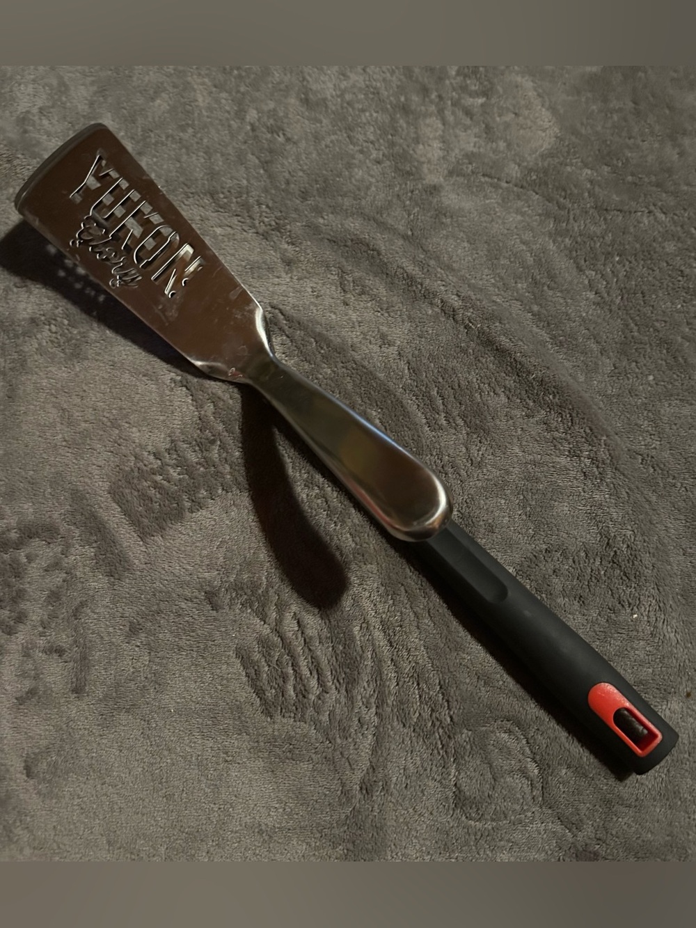 Yukon Glory 2-in-1 BBQ Grill Spatula Tongs Stainless Steel 16” YG-40066
